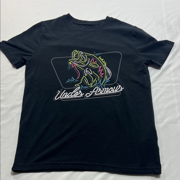 Under Armour Other - UA youth size medium fishing shirt